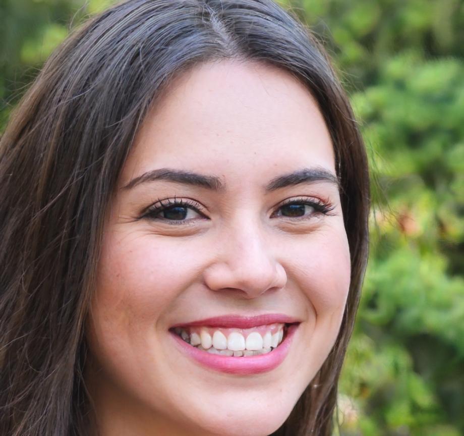 Retrato de Lucía Montemayor, graduada del programa